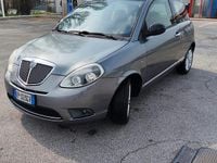 Usata Lancia Ypsilon Silver 69 CV (50 kW) 2012 Grigio Utilitaria