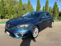 Usata Renault Mégane IV GT 110 CV (80 kW) 2017 Bluazzurro Berlina