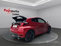 Nuova Toyota Yaris Aero 280 CV (205 kW) 2026 Rosso Utilitaria