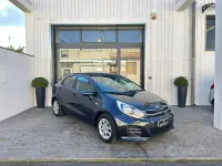 Usado Kia Rio 75 CV (55 kW) 2016 Gris Utilitario