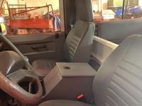 Usata Land Rover Defender 122 CV (89 kW) 2002 Beige / metallizzato SUV