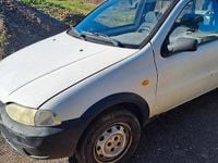 Usata Fiat Strada 63 CV (46 kW) 2002 Bianco