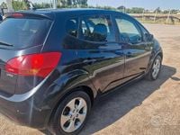 Usata Kia Venga 90 CV (66 kW) 2010 Nero Utilitaria