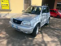 Usata Suzuki Grand Vitara 109 CV (80 kW) 2006 Argento SUV