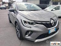 Usata Renault Captur Techno 90 CV (66 kW) 2024 Grigio SUV