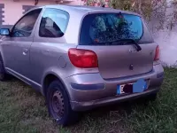 Usata Toyota Yaris 65 CV (47 kW) 2004 Grigio Utilitaria