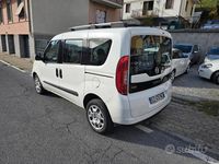 Begagnad Fiat Doblò Lounge 105 HK (77 kW) 2015 Vit Minibuss