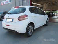 Usata Peugeot 208 Active 75 CV (55 kW) 2017 Bianco Utilitaria