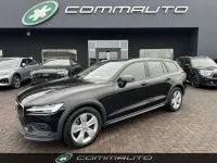 Usata Volvo V60 CC Core 197 CV (144 kW) 2023 Nero Station wagon