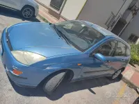 Usata Ford Focus 90 CV (66 kW) 2001 Bluazzurro Berlina