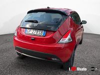 Usata Lancia Ypsilon Gold 70 CV (51 kW) 2023 Rosso Utilitaria