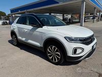 Usata VW T-Roc R-line 150 CV (110 kW) 2024 Bianco SUV