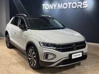 Usata VW T-Roc Style 149 CV (109 kW) 2022 Beige SUV