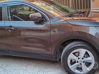 Usata Nissan Qashqai N-Connecta 110 CV (80 kW) 2017 Marrone SUV