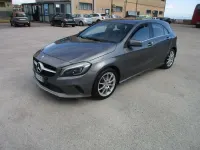 Usata Mercedes A180 Urban 109 CV (80 kW) 2016 Grigio Berlina
