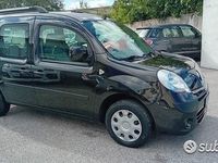 usata Renault Kangoo 5 posti-1.5 dci-full-2009