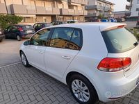 Usata VW Golf VI Comfortline 102 CV (75 kW) 2010 Bianco Utilitaria