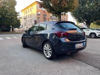 Usata Opel Astra 90 CV (66 kW) 2010 Blu Berlina