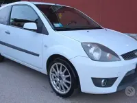 Begagnad Ford Fiesta Ghia 90 HK (66 kW) 2008 Vit Halvkombi