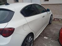 Usata Alfa Romeo Giulietta 140 CV (102 kW) 2011 Bianco Utilitaria