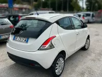 Usata Lancia Ypsilon Silver 80 CV (58 kW) 2013 Bianco Utilitaria
