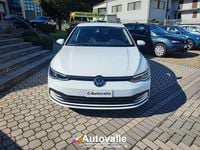Usata VW Golf VIII Life 116 CV (85 kW) 2022 Bianco Utilitaria