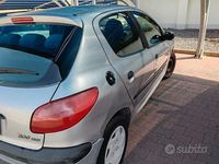 Usata Peugeot 206 75 CV (55 kW) 2003 Grigio Berlina
