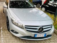 Usata Mercedes A180 109 CV (80 kW) 2014 Grigio Berlina