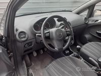 Usata Opel Corsa 85 CV (62 kW) 2010 Nero Utilitaria