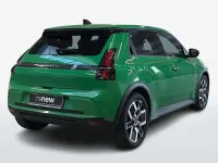 Usata Renault 5 E-Tech Urban 89 kW (122 CV) 2025 Verde Berlina