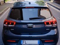 Usata Kia Rio 90 CV (66 kW) 2017 Nero Berlina