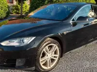 Usata Tesla Model S 135 kW (184 CV) 2015 Nero Utilitaria