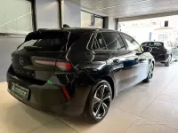 Usata Opel Astra Elegance 131 CV (96 kW) 2024 Nero Utilitaria