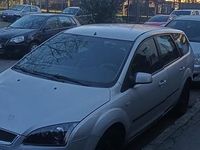 Usata Ford Focus 125 CV (91 kW) 2006 Grigio Station wagon