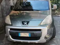 Usata Peugeot Partner Outdoor 112 CV (82 kW) 2011 Verde Monovolume