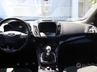 Usata Ford Kuga ST-Line 120 CV (88 kW) 2017 Grigio SUV
