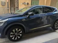 Usata Renault Captur Techno 160 CV (117 kW) 2023 Blu/azzurro SUV