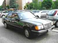 Usata Mercedes 200 122 CV (89 kW) 1989 Nero Berlina