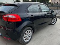Usata Kia Rio EX 75 CV (55 kW) 2012 Nero Berlina