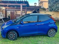 Usata Toyota Aygo X-clusiv 72 CV (52 kW) 2019 Blu Utilitaria