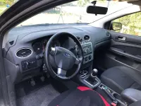 Begagnad Ford Focus Ghia 116 HK (85 kW) 2006 Kombi