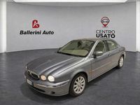 Usata Jaguar X-type Executive 196 CV (144 kW) 2003 Grigio Berlina