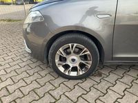 Usata Lancia Ypsilon Gold 86 CV (63 kW) 2016 Grigio Utilitaria