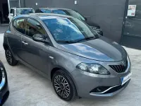 Usata Lancia Ypsilon Gold 69 CV (50 kW) 2022 Grigio Utilitaria