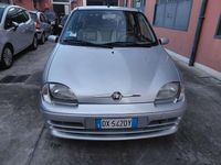 Usata Fiat 600 Active 54 CV (39 kW) 2009 Grigio chiaro Utilitaria