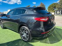 Usata Maserati Levante 250 CV (183 kW) 2016 Nero SUV