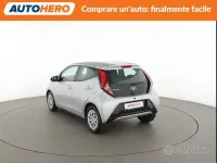 Usata Toyota Aygo 72 CV (52 kW) 2019 Grigio Utilitaria