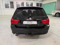 Usata BMW 320 Efficient Dynamics 176 CV (129 kW) 2010 Nero Station wagon