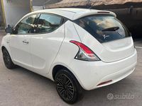 Usata Lancia Ypsilon 69 CV (50 kW) 2017 Bianco Utilitaria