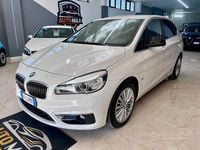 Usata BMW 218 Active Tourer Luxury Line 150 CV (110 kW) 2017 Bianco Monovolume
